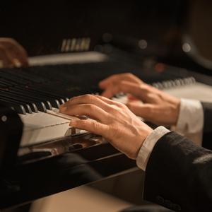 华丽网络平台三级黄色视频
