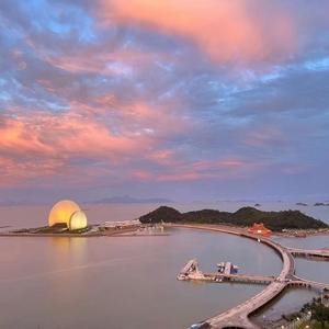 华丽网络平台三级黄色视频
